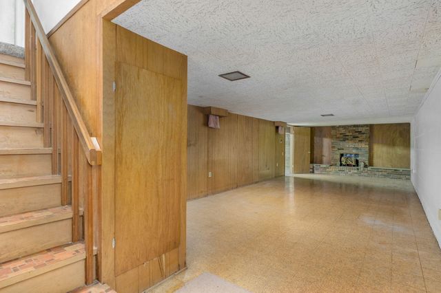 1562 N Maple Street, Buffalo, MO 65622