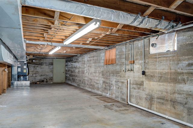 1562 N Maple Street, Buffalo, MO 65622