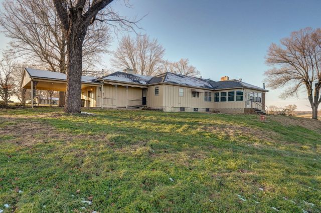 1562 N Maple Street, Buffalo, MO 65622