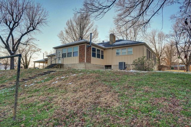 1562 N Maple Street, Buffalo, MO 65622