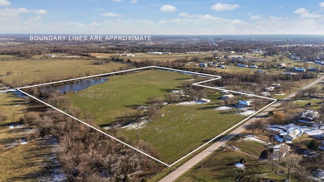 1562 N Maple Street, Buffalo, MO 65622