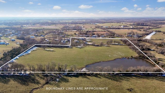 1562 N Maple Street, Buffalo, MO 65622