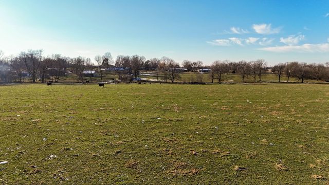 1562 N Maple Street, Buffalo, MO 65622