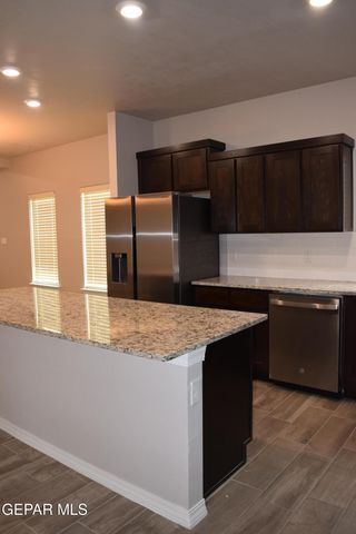 355 SOL Court, Vinton, TX 79821