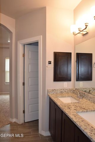 355 SOL Court, Vinton, TX 79821