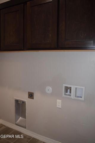 355 SOL Court, Vinton, TX 79821