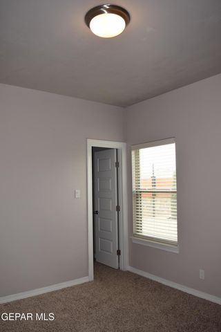 355 SOL Court, Vinton, TX 79821