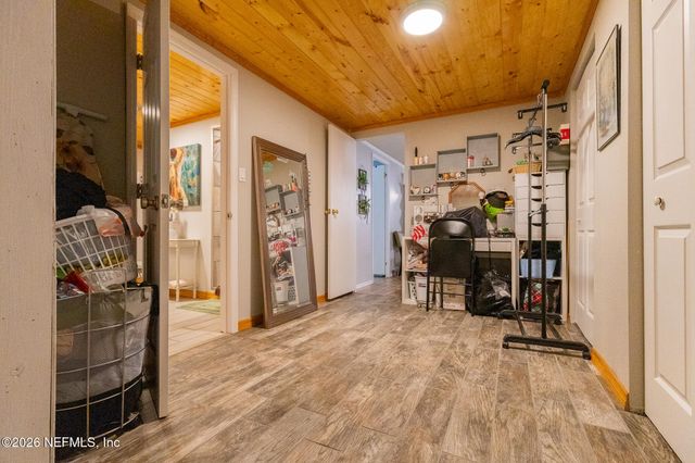 239 LYNNE Drive, Palatka, FL 32177