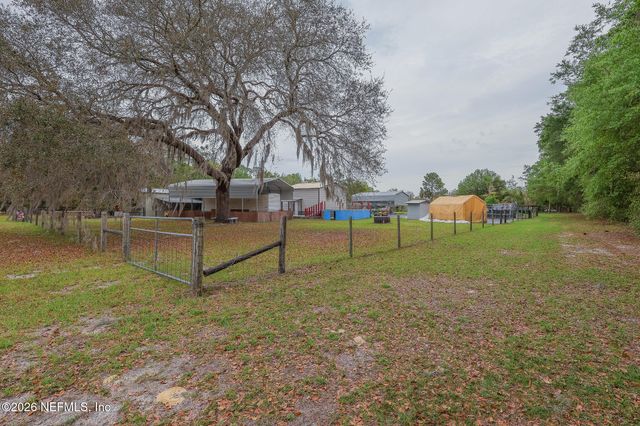 239 LYNNE Drive, Palatka, FL 32177