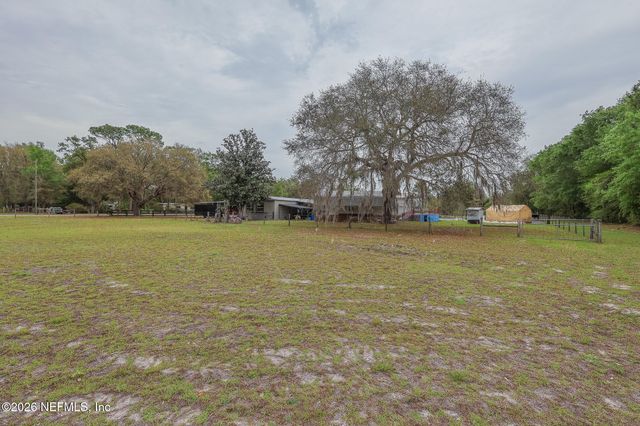 239 LYNNE Drive, Palatka, FL 32177