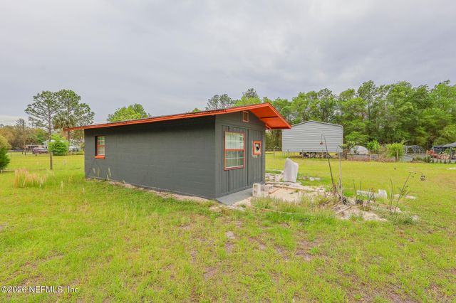 239 LYNNE Drive, Palatka, FL 32177
