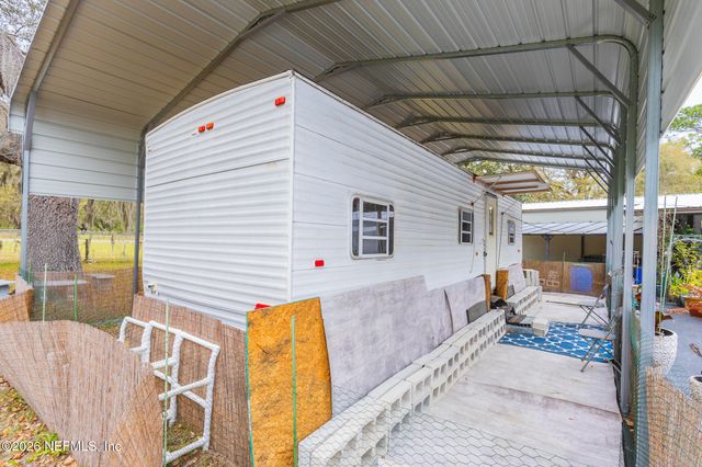 239 LYNNE Drive, Palatka, FL 32177