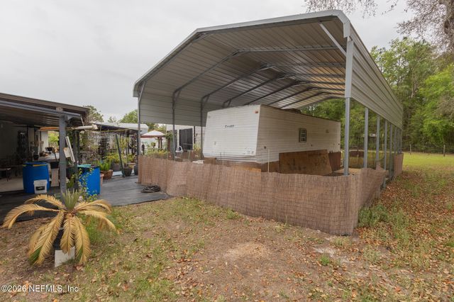 239 LYNNE Drive, Palatka, FL 32177