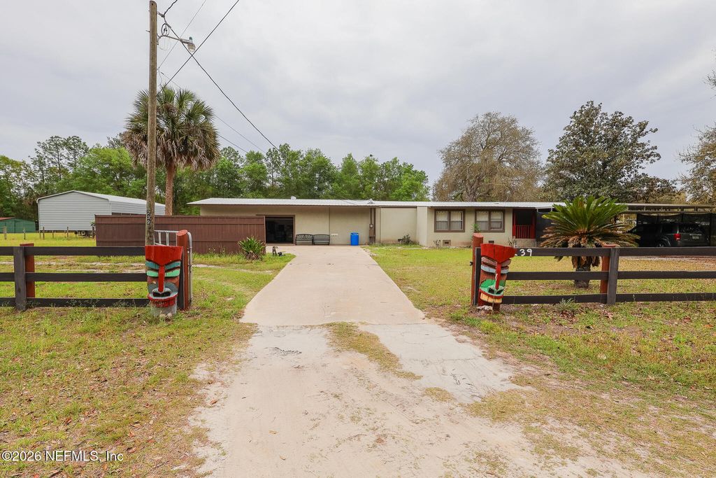 239 LYNNE Drive, Palatka, FL 32177