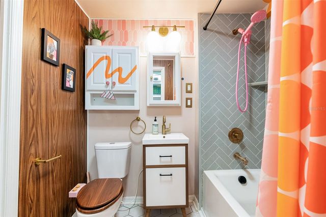 612 N SALISBURY AVENUE, Deland, FL 32720