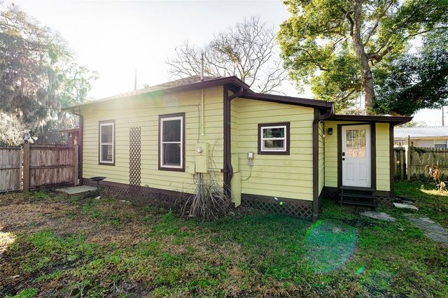 612 N SALISBURY AVENUE, Deland, FL 32720