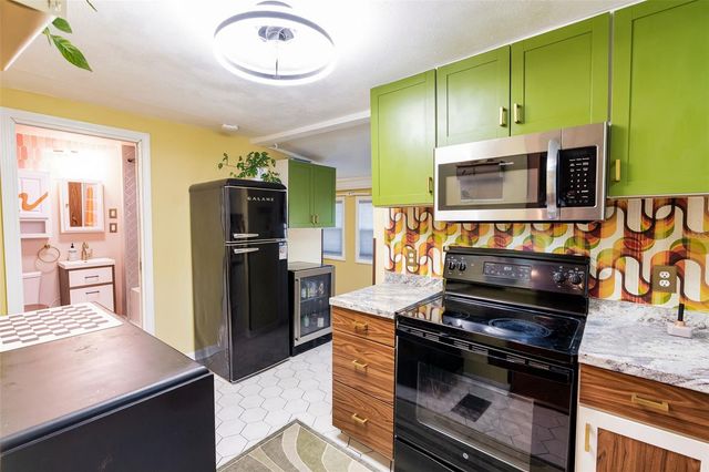 612 N SALISBURY AVENUE, Deland, FL 32720