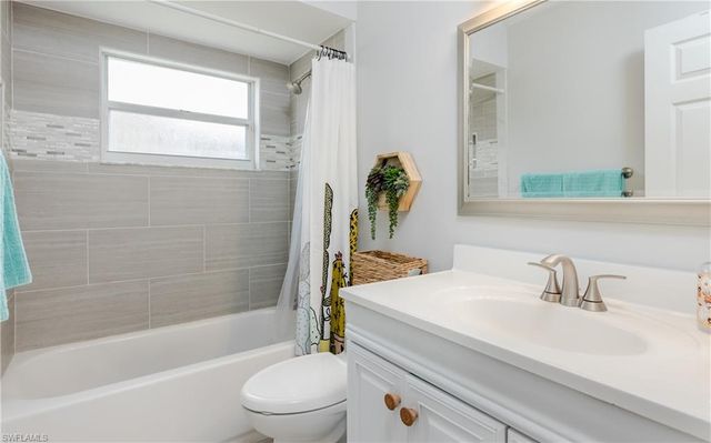 18112 Horseshoe Bay CIR, Fort Myers, FL 33967