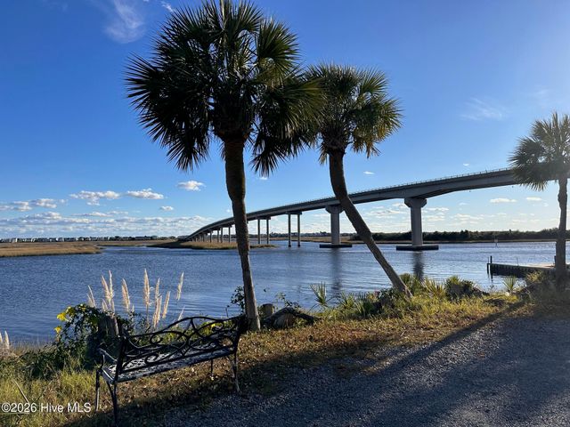 221 Woodlands Way Unit 16, Calabash, NC 28467