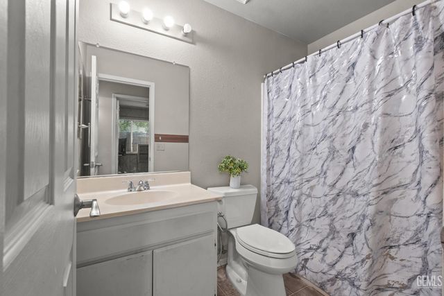 6304 Derby Drive, Bakersfield, CA 93306