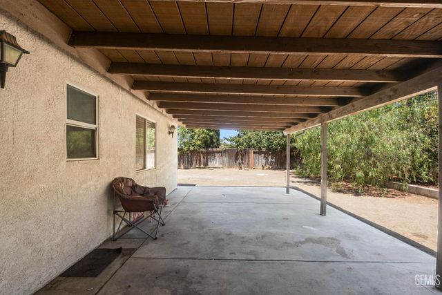 6304 Derby Drive, Bakersfield, CA 93306