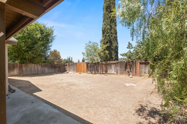 6304 Derby Drive, Bakersfield, CA 93306