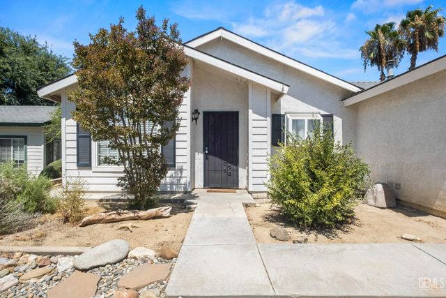 6304 Derby Drive, Bakersfield, CA 93306
