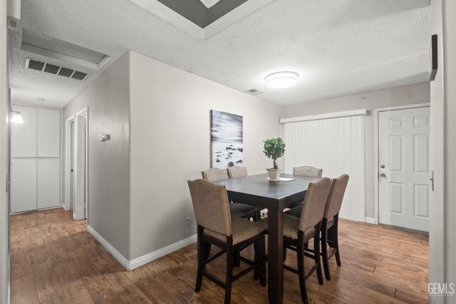 6304 Derby Drive, Bakersfield, CA 93306