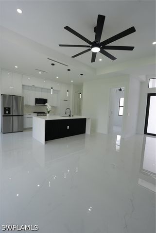 2512 40th ST SW, Lehigh Acres, FL 33976