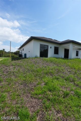 2512 40th ST SW, Lehigh Acres, FL 33976