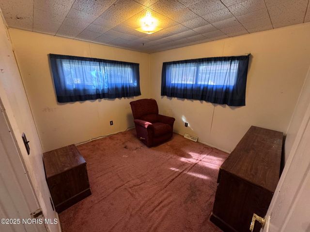 110 Mount Vernon Place, Walbridge, OH 43465