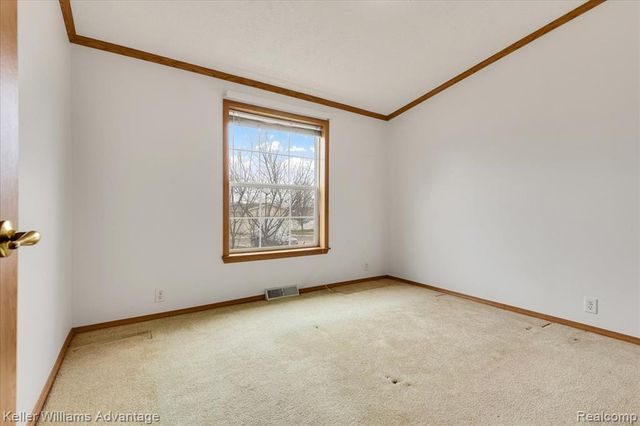 22 Ridgeway, Saline, MI 48176