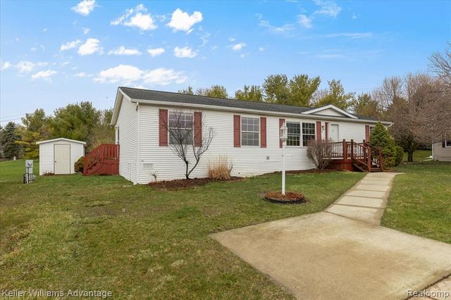 22 Ridgeway, Saline, MI 48176