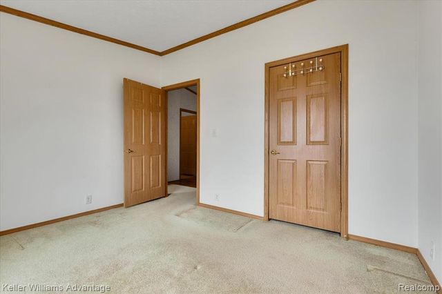 22 Ridgeway, Saline, MI 48176