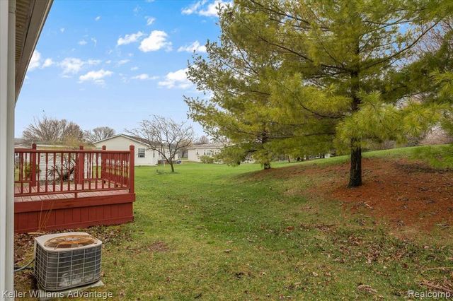 22 Ridgeway, Saline, MI 48176
