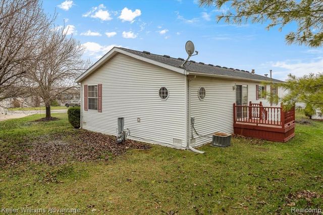 22 Ridgeway, Saline, MI 48176