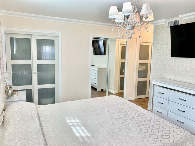 619 NE 14th Avenue 301, Hallandale Beach, FL 33009