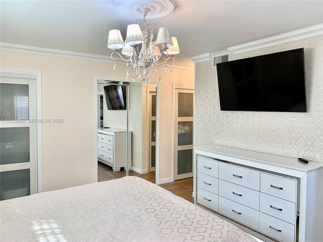 619 NE 14th Avenue 301, Hallandale Beach, FL 33009