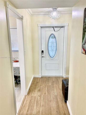 619 NE 14th Avenue 301, Hallandale Beach, FL 33009