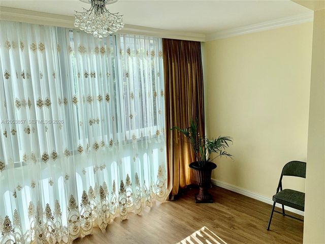 619 NE 14th Avenue 301, Hallandale Beach, FL 33009