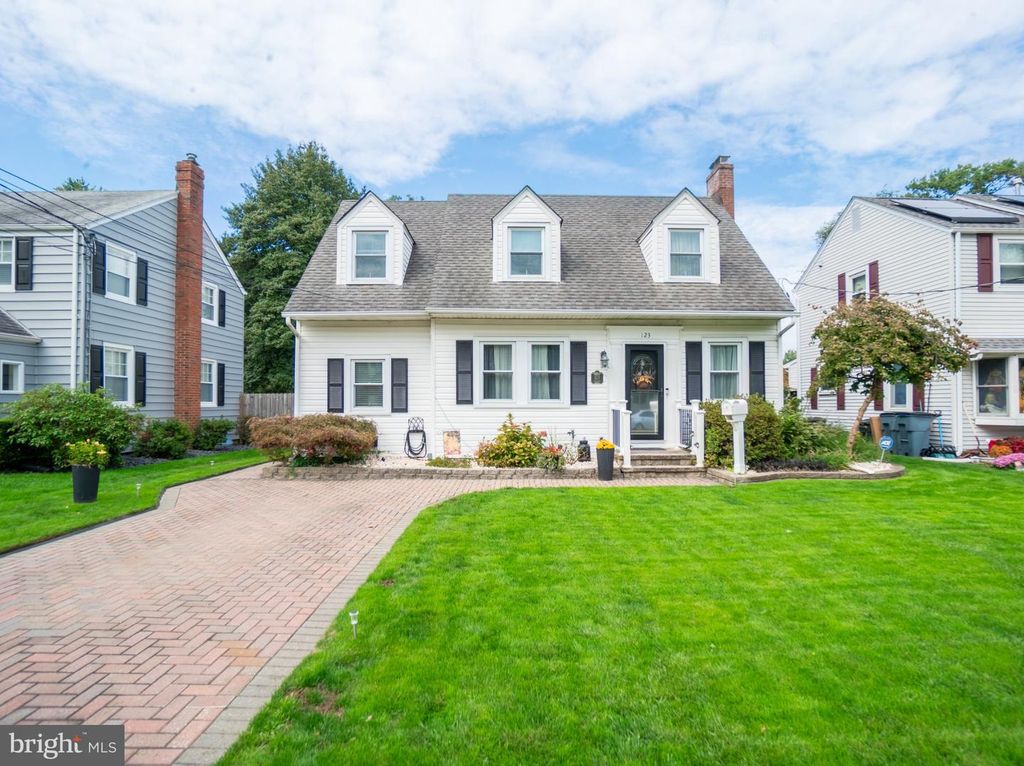 123 HOMESTEAD AVE, Hamilton, NJ 08610