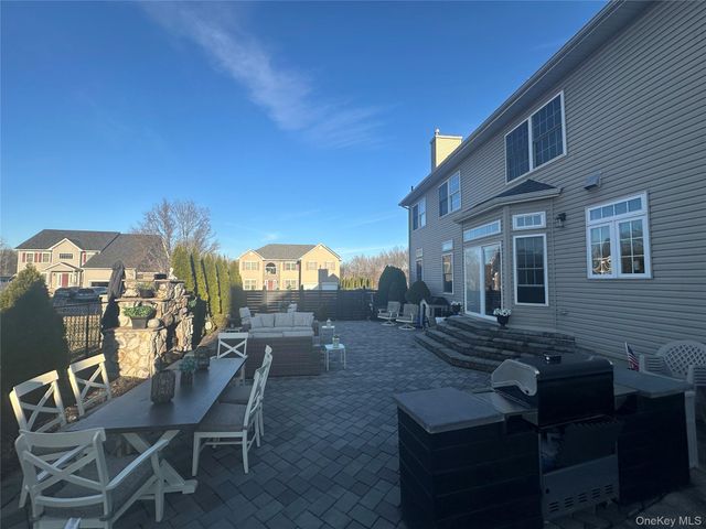 3002 Molly Pitcher Drive, New Windsor, NY 12553