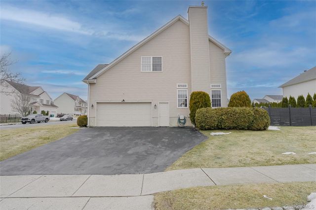 3002 Molly Pitcher Drive, New Windsor, NY 12553