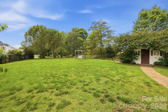 12610 Skymaster Court, Charlotte, NC 28278