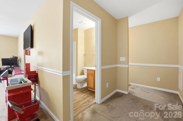 12610 Skymaster Court, Charlotte, NC 28278