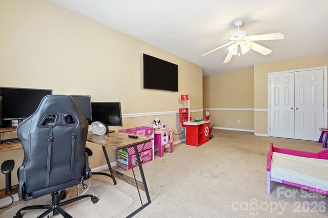 12610 Skymaster Court, Charlotte, NC 28278