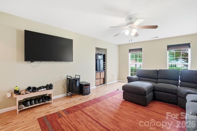 12610 Skymaster Court, Charlotte, NC 28278