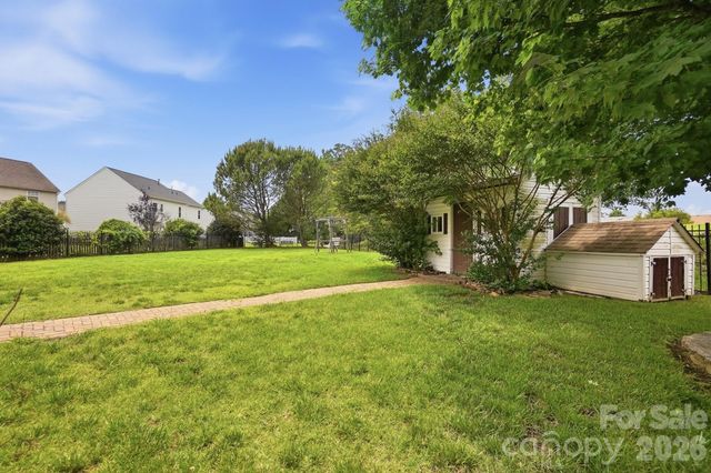 12610 Skymaster Court, Charlotte, NC 28278