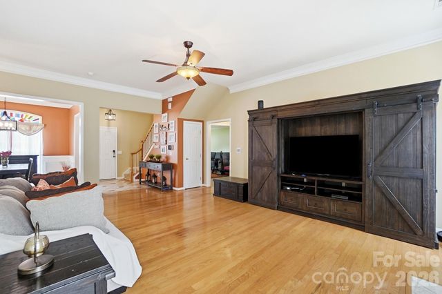 12610 Skymaster Court, Charlotte, NC 28278