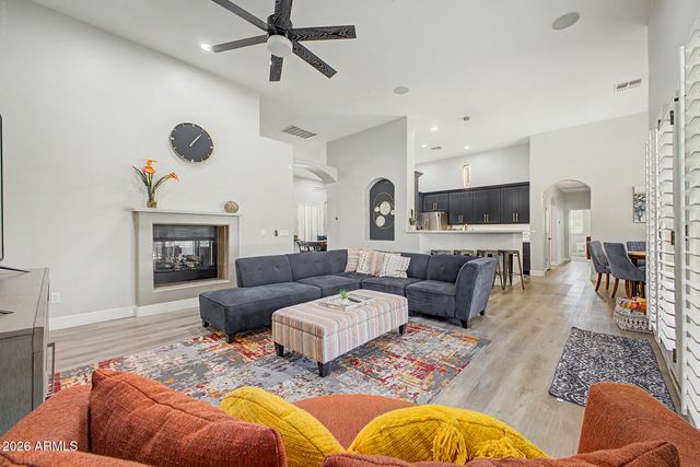 1920 E AURELIUS Avenue, Phoenix, AZ 85020